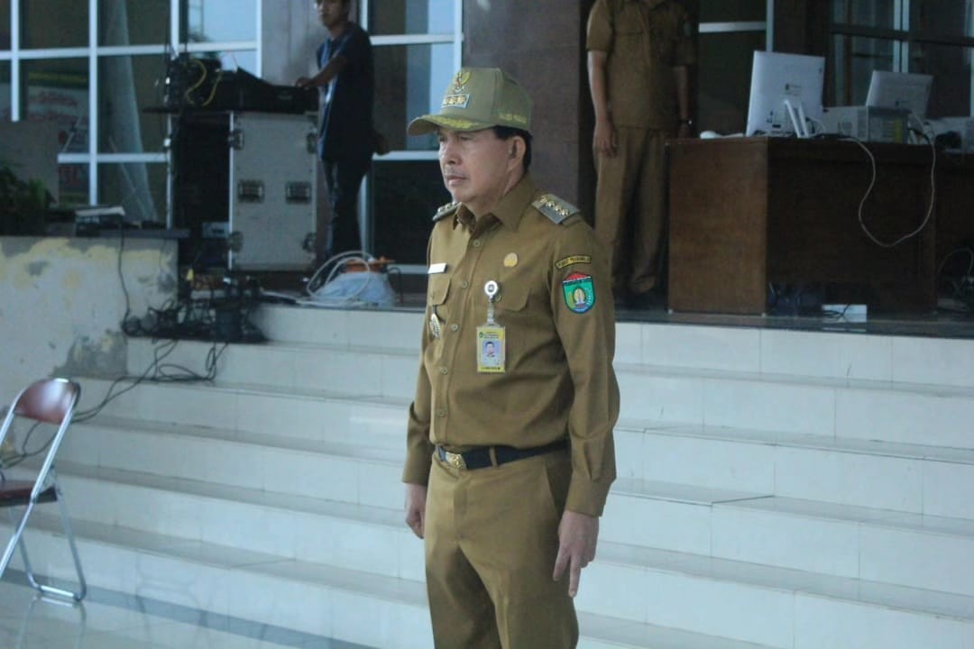 Apel Mingguan Serta Penyerahan Piagam Penghargaan